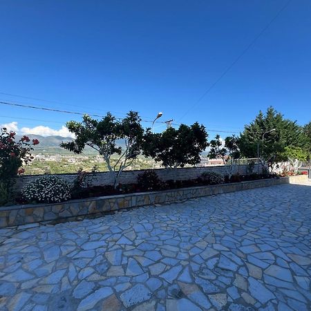 Amazing Familiar Apartments And Rooms Sarandë Esterno foto