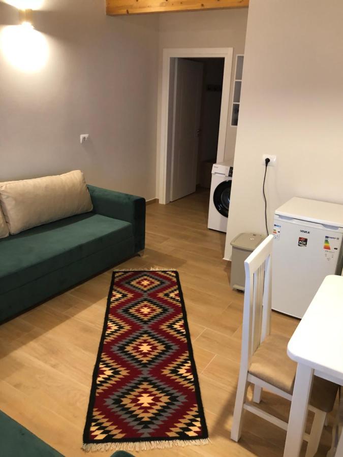 Amazing Familiar Apartments And Rooms Sarandë Esterno foto