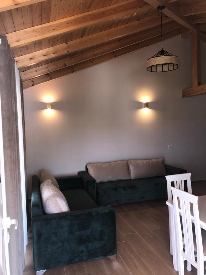 Amazing Familiar Apartments And Rooms Sarandë Esterno foto