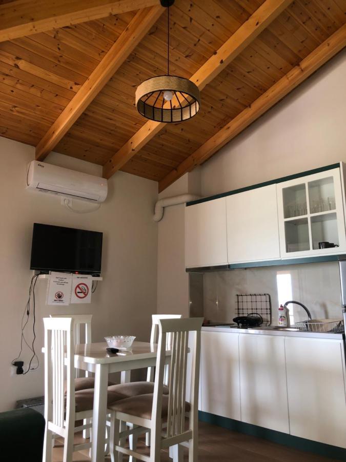 Amazing Familiar Apartments And Rooms Sarandë Esterno foto