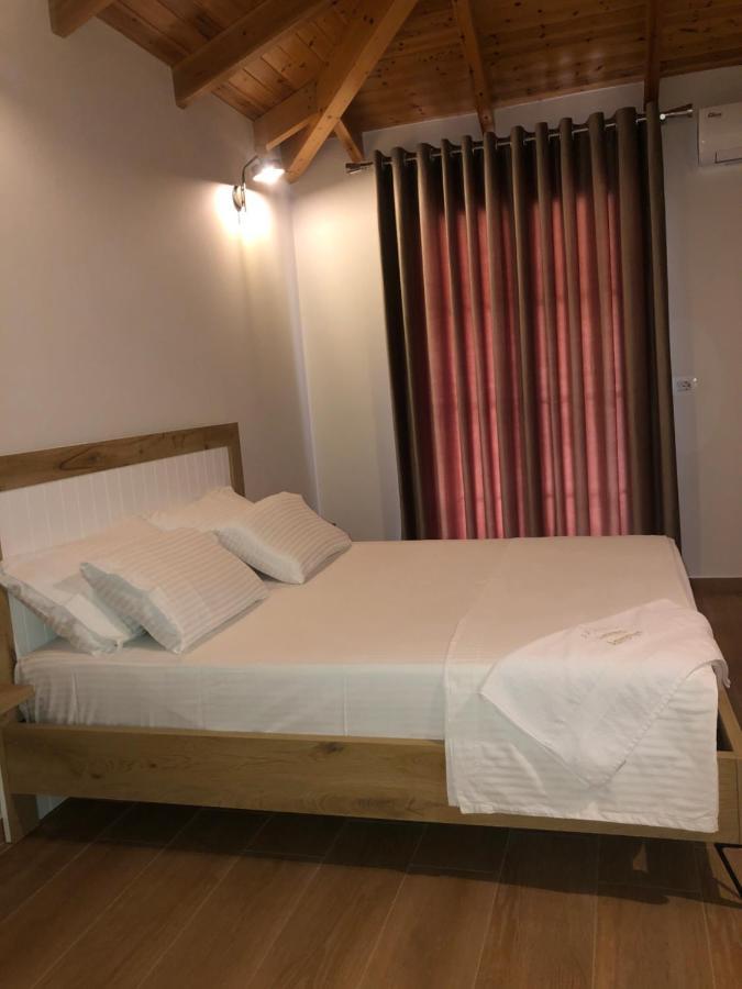 Amazing Familiar Apartments And Rooms Sarandë Esterno foto