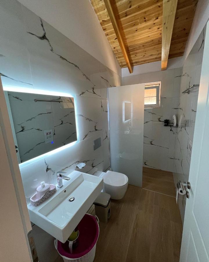 Amazing Familiar Apartments And Rooms Sarandë Esterno foto