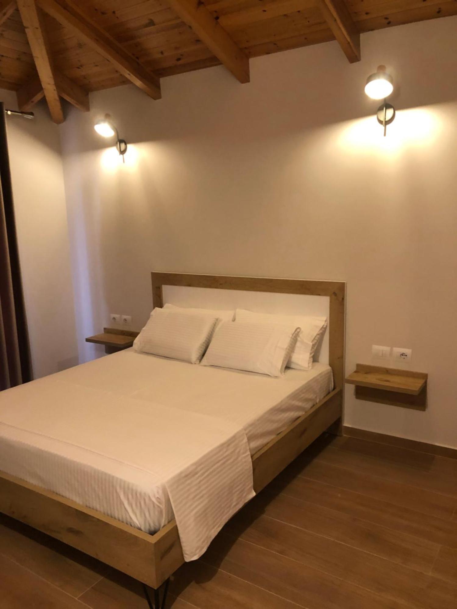 Amazing Familiar Apartments And Rooms Sarandë Esterno foto