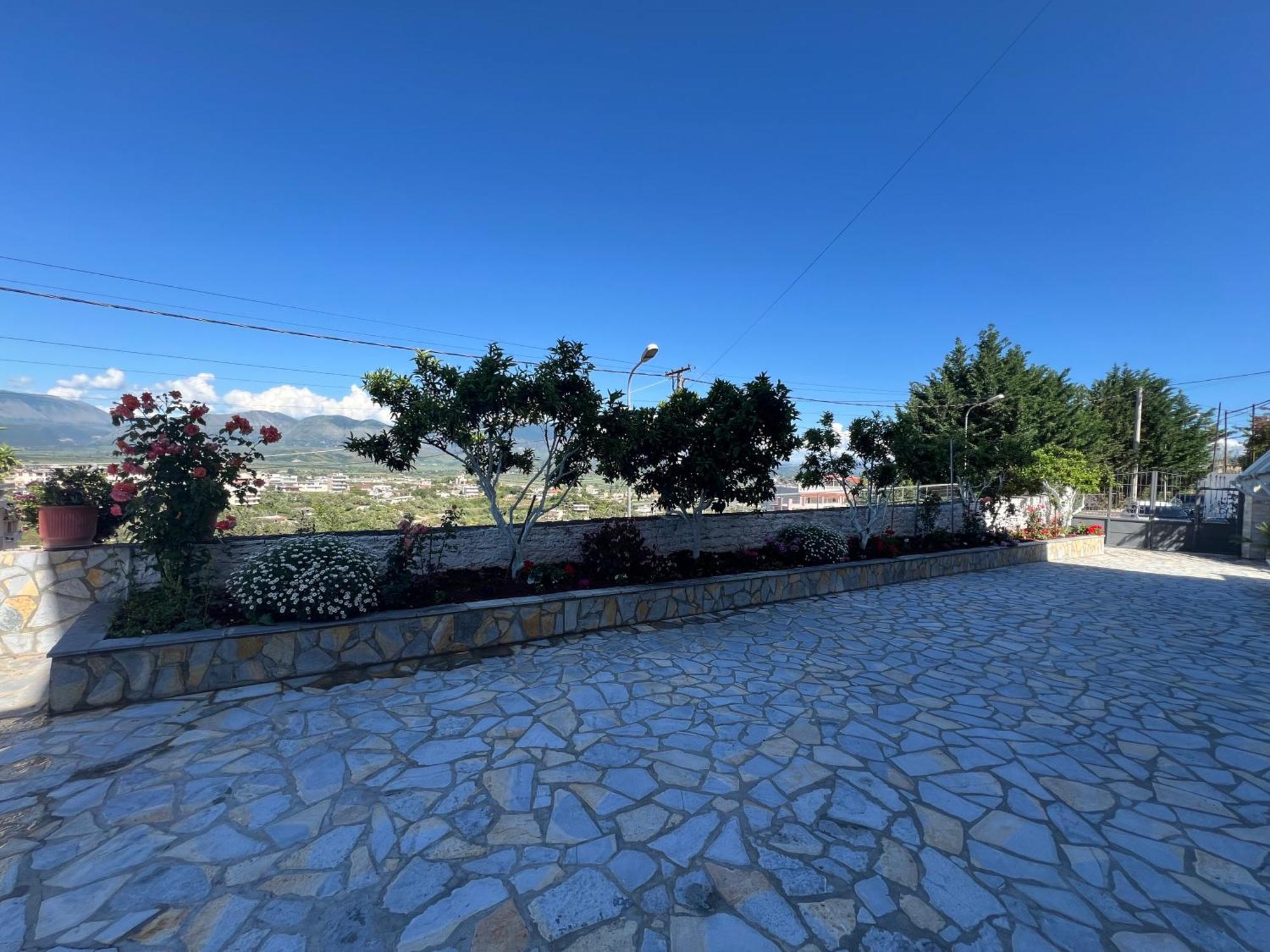 Amazing Familiar Apartments And Rooms Sarandë Esterno foto
